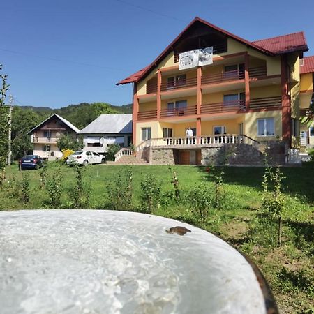 Casa Dobrin Ξενοδοχείο Arefu Εξωτερικό φωτογραφία
