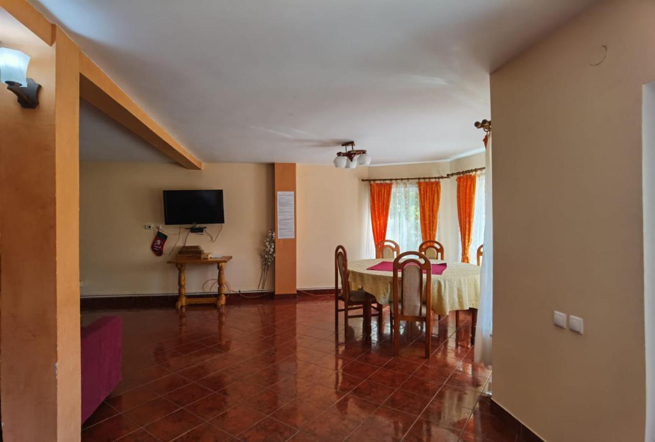 Casa Dobrin Ξενοδοχείο Arefu Εξωτερικό φωτογραφία