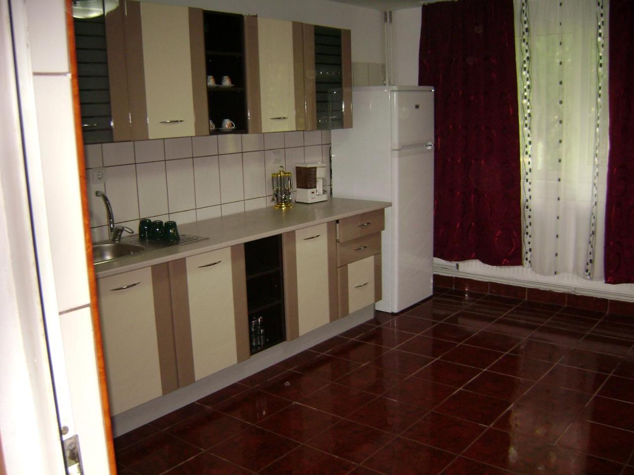 Casa Dobrin Ξενοδοχείο Arefu Εξωτερικό φωτογραφία